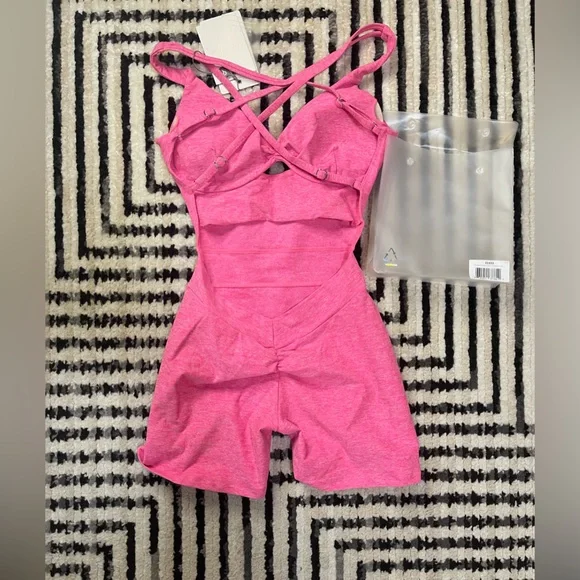 Bombshell sportswear bombshell bodysuit shorts in Hollywood pink size LARGE - Picture 5 of 9